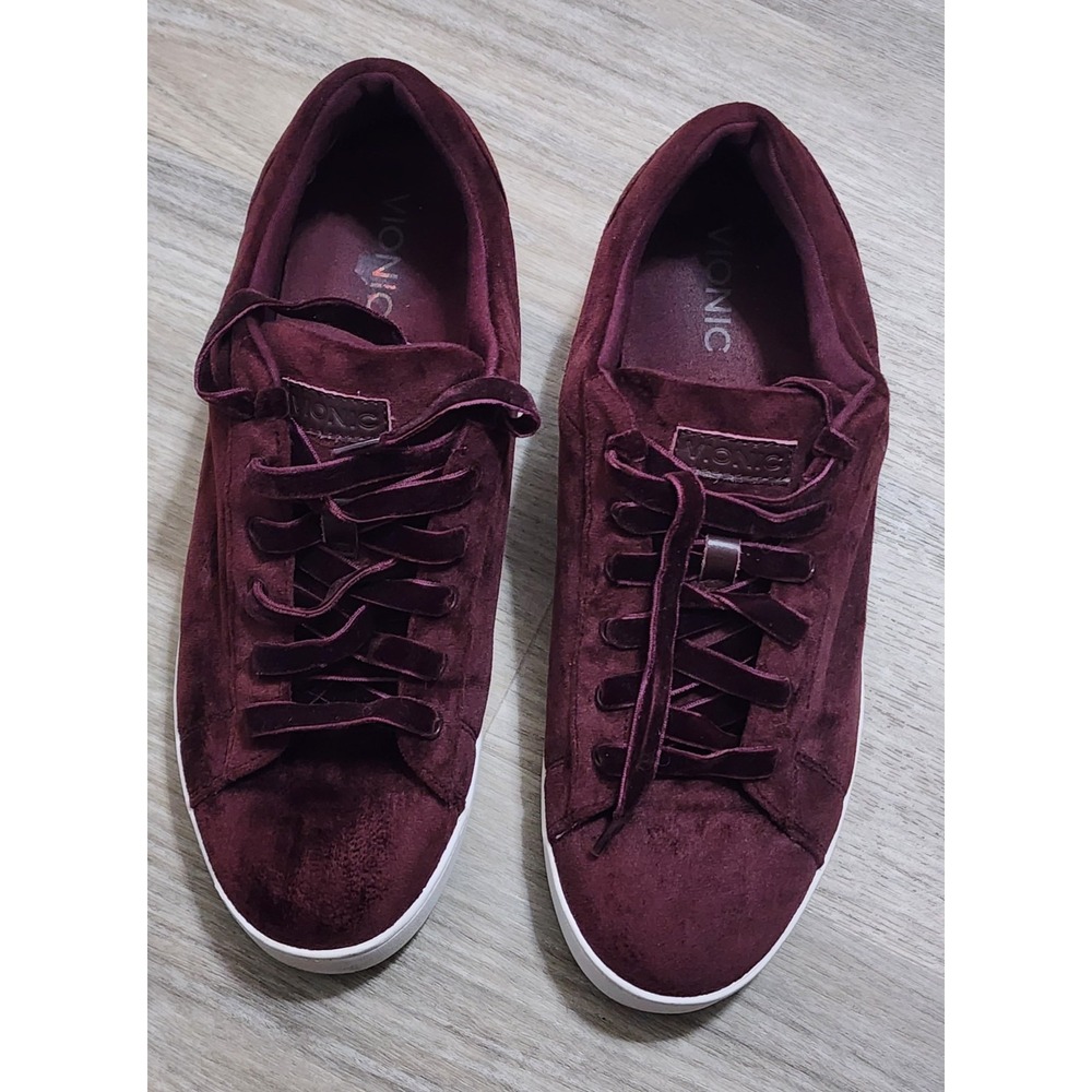 Vionic Women's Burgundy Velvet Suede Lace Up Sneakers  Size 11